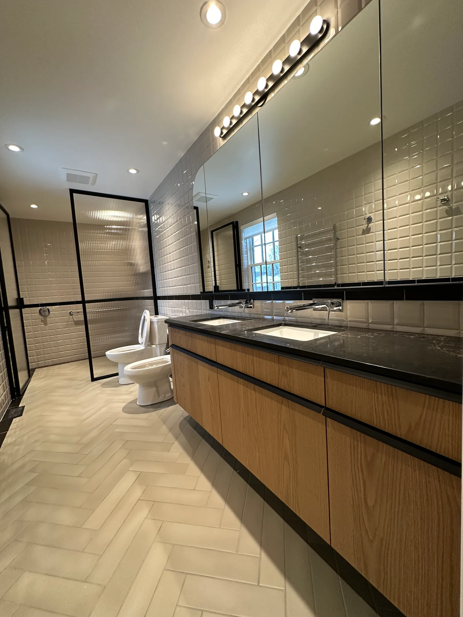 Lazard · Mobilier intégré by Gepetto Ébénisterie · custom millwork project in Montréal