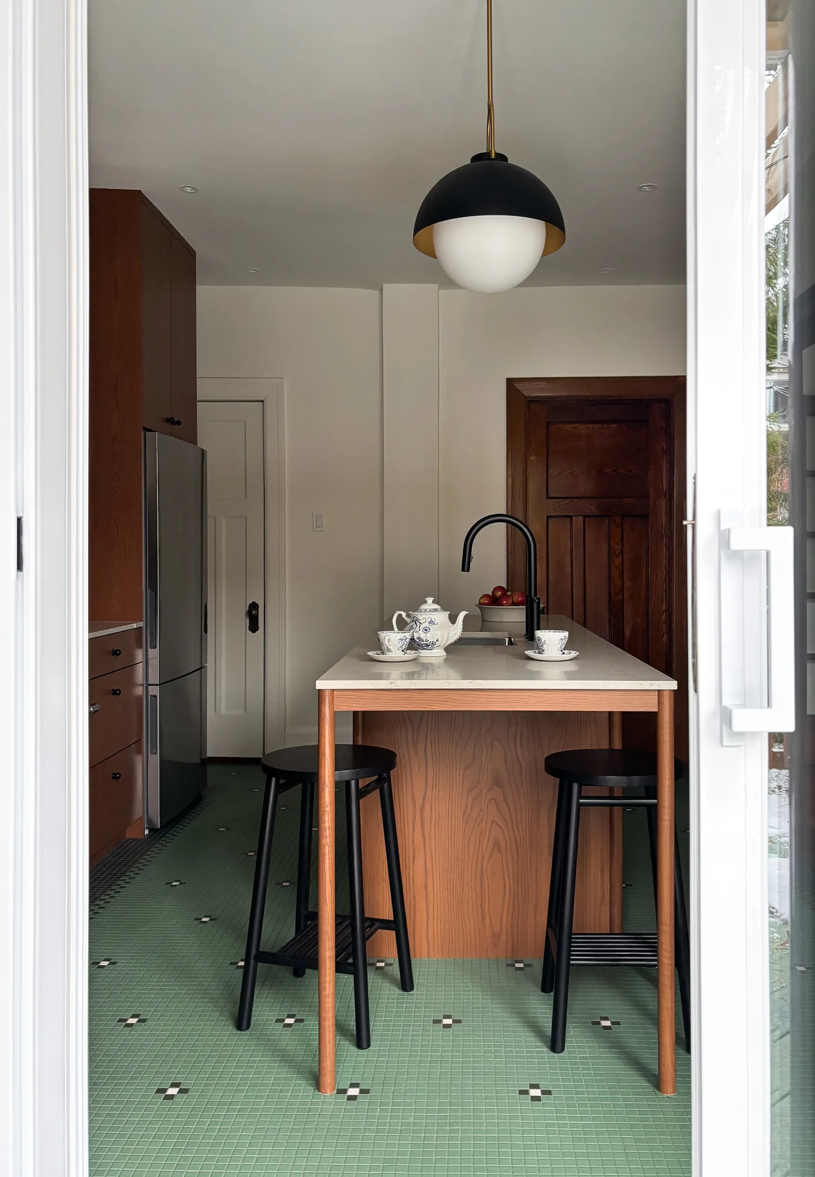 Beaconsfield · custom millwork project by Gepetto Ébénisterie, Montréal